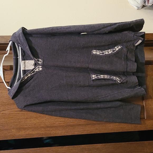 Sweatshirt - Picture 1 of 2